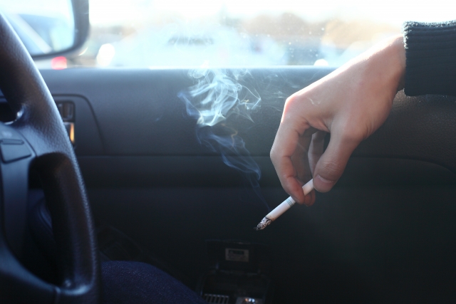 車内で喫煙