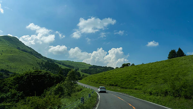 山のドライブ